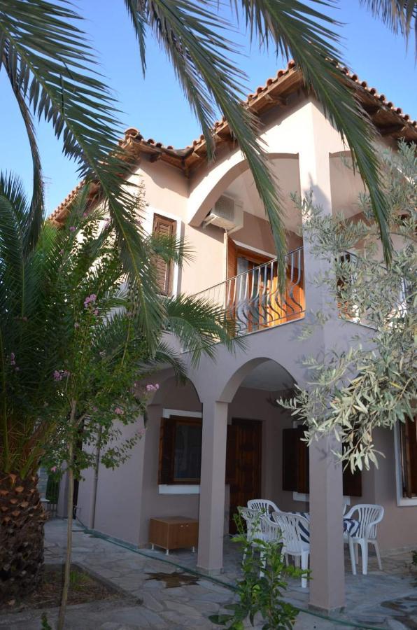 Holiday Home Near The Sea Néa Meságkala Exterior foto